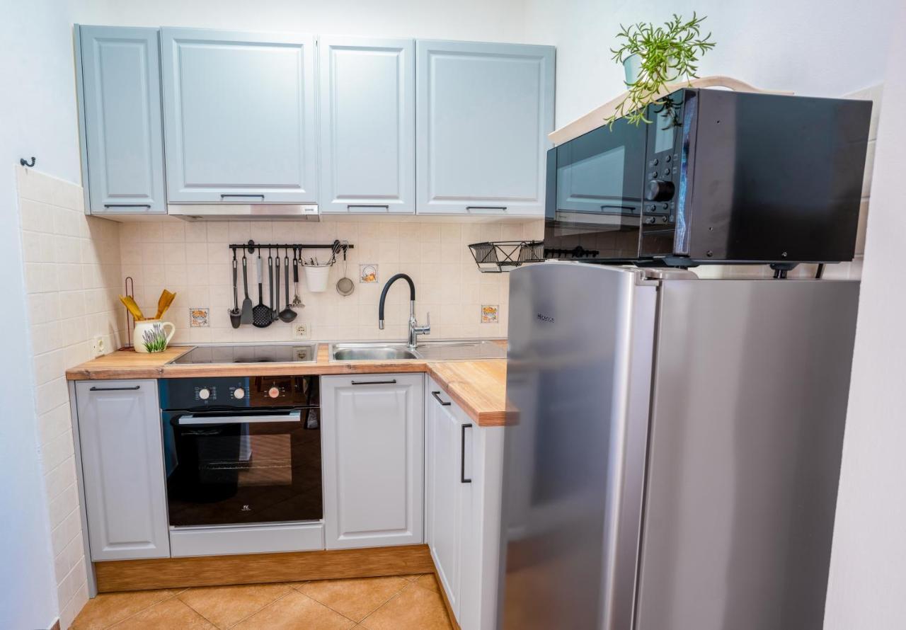 Lavanda Apartments & Room Sveti Lovrec Pazenaticki Ngoại thất bức ảnh