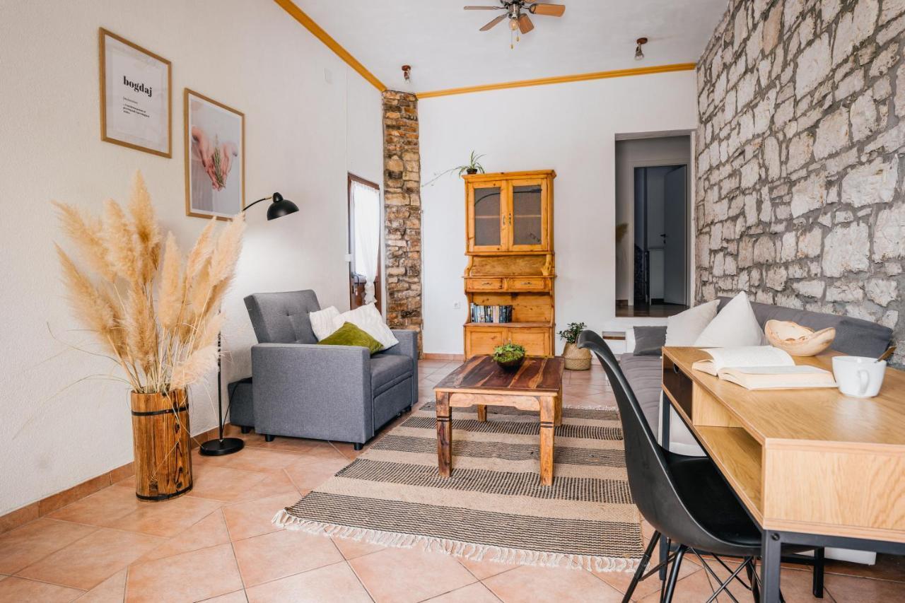 Lavanda Apartments & Room Sveti Lovrec Pazenaticki Ngoại thất bức ảnh
