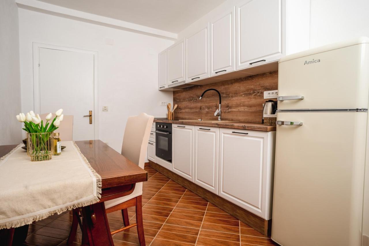 Lavanda Apartments & Room Sveti Lovrec Pazenaticki Ngoại thất bức ảnh