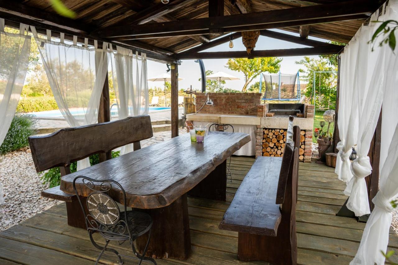 Lavanda Apartments & Room Sveti Lovrec Pazenaticki Ngoại thất bức ảnh