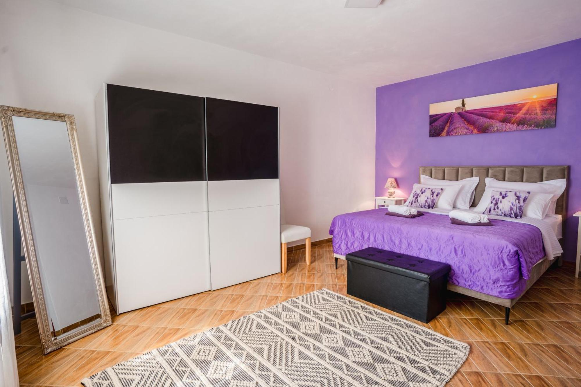 Lavanda Apartments & Room Sveti Lovrec Pazenaticki Phòng bức ảnh