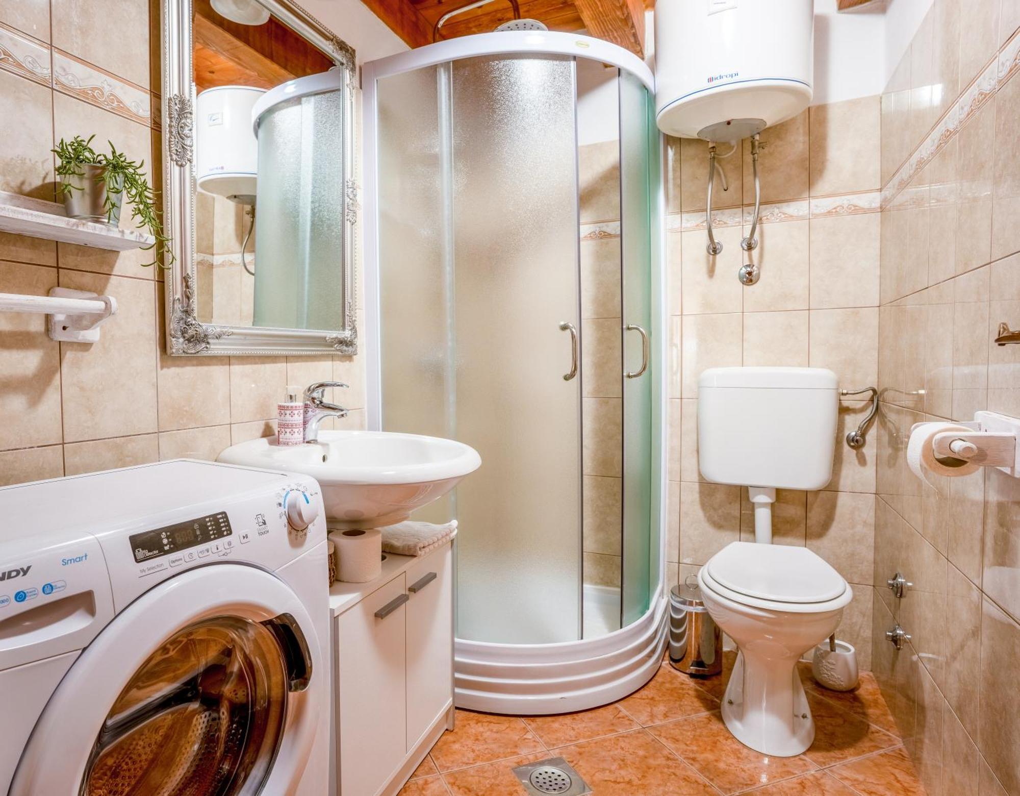 Lavanda Apartments & Room Sveti Lovrec Pazenaticki Phòng bức ảnh