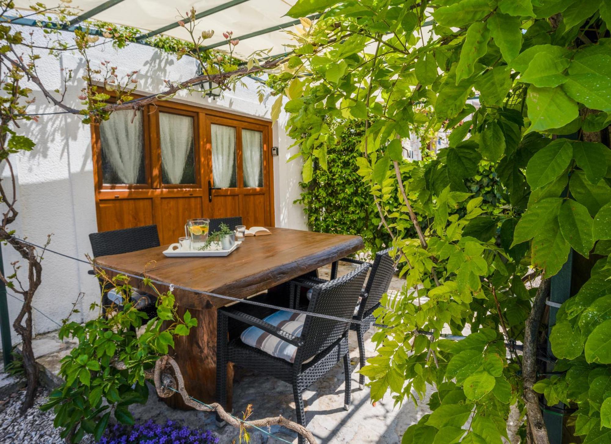 Lavanda Apartments & Room Sveti Lovrec Pazenaticki Phòng bức ảnh