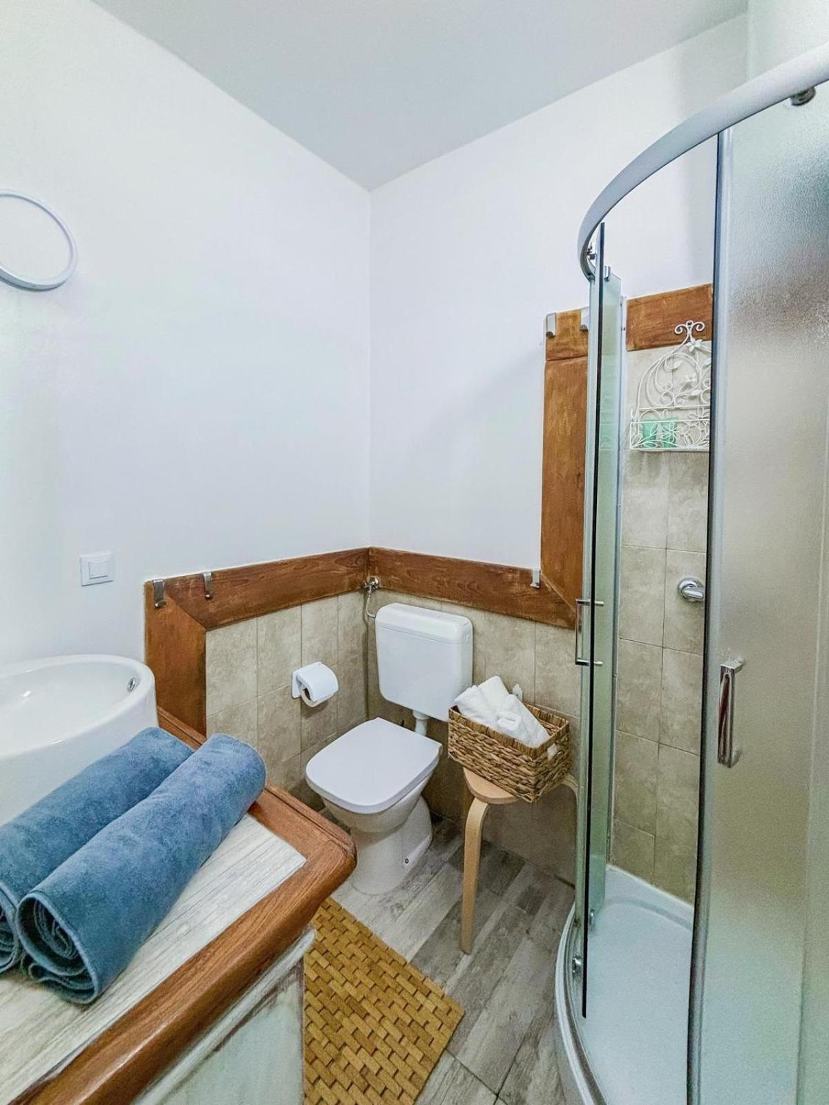 Lavanda Apartments & Room Sveti Lovrec Pazenaticki Ngoại thất bức ảnh